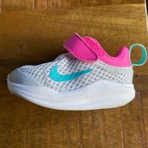 Baby Girl Nike Tennis shoe - size 2c